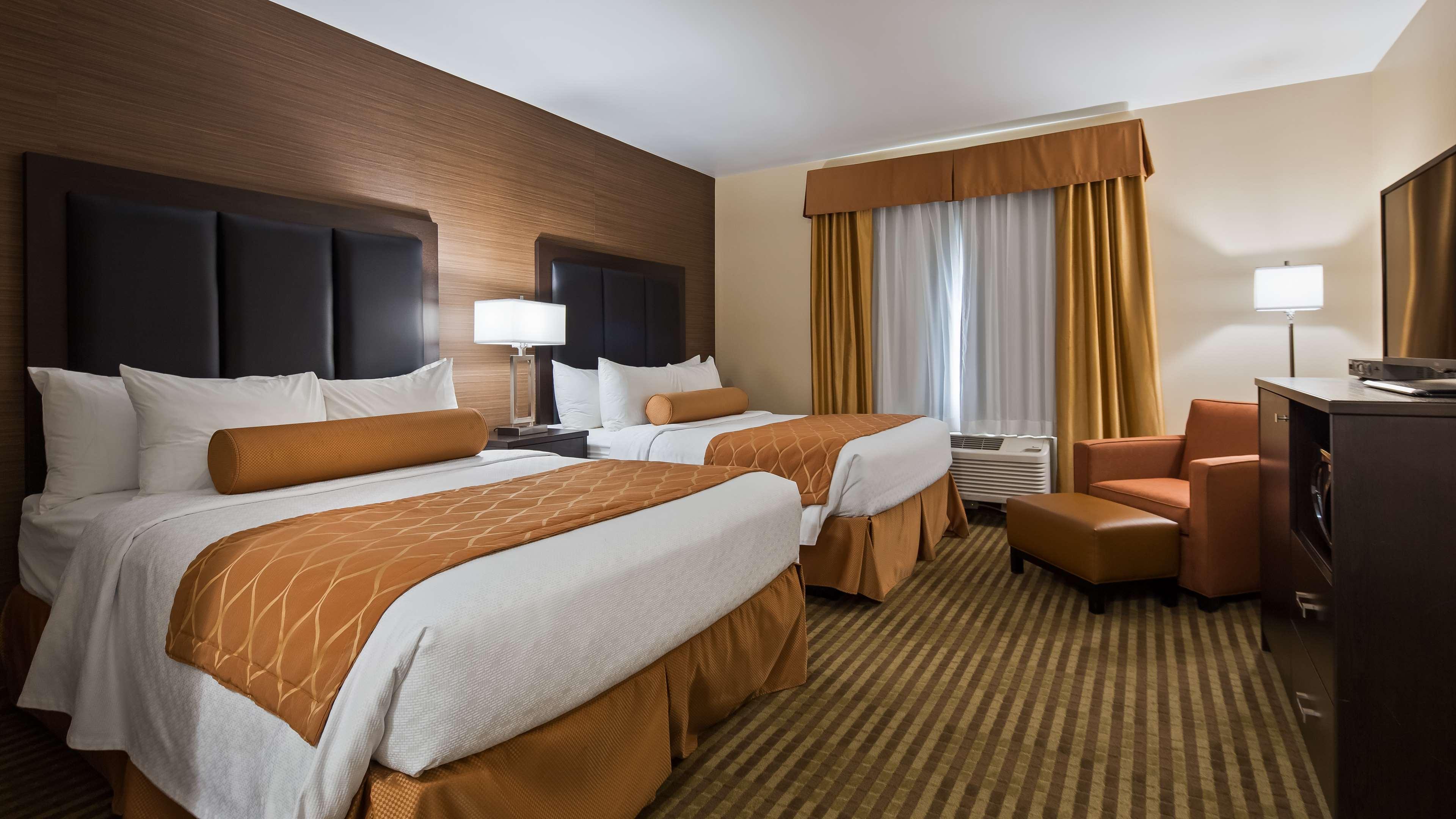 Best Western Plus Fergus Hotel Екстер'єр фото