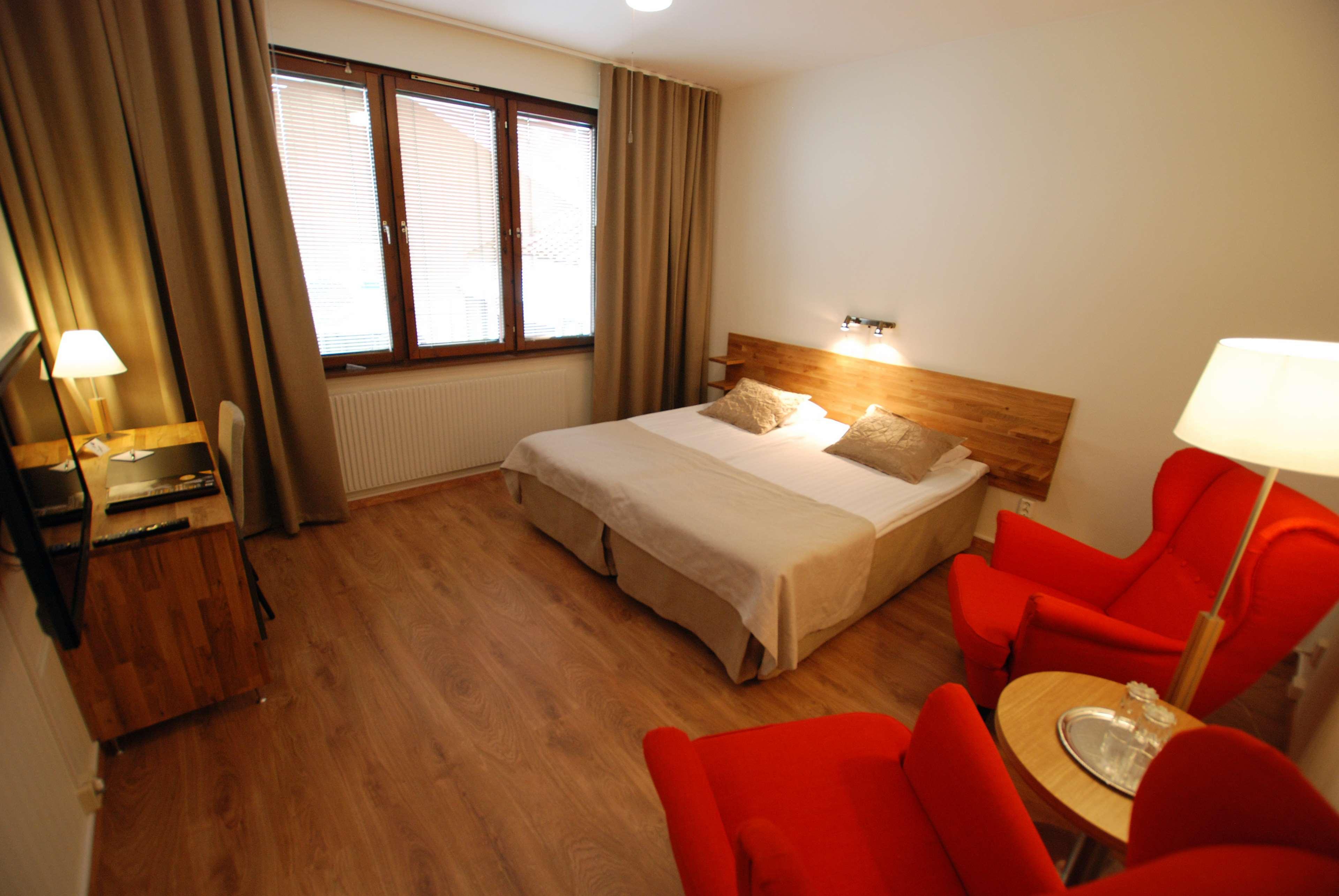 Best Western Plus Fergus Hotel Екстер'єр фото