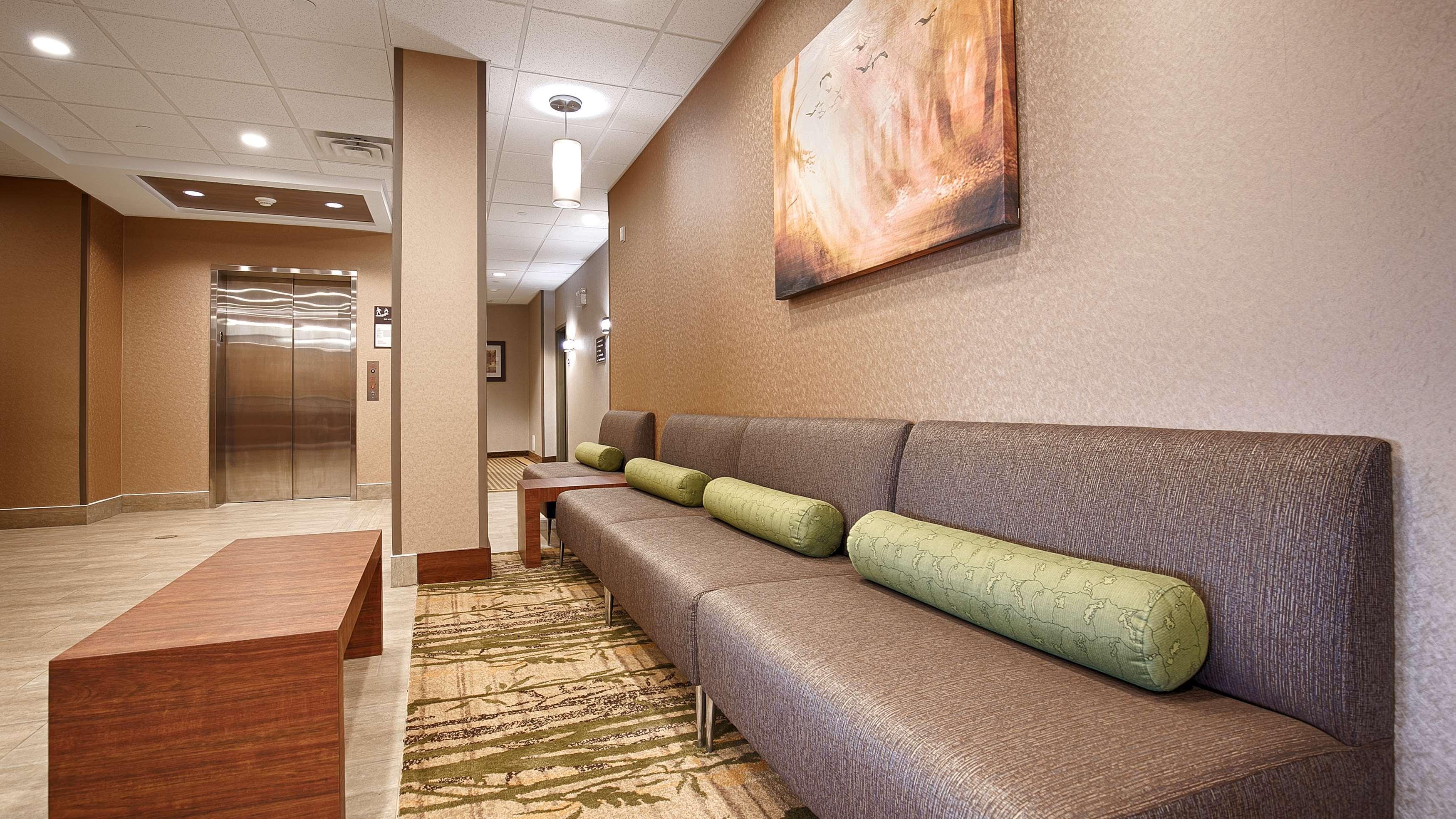 Best Western Plus Fergus Hotel Екстер'єр фото