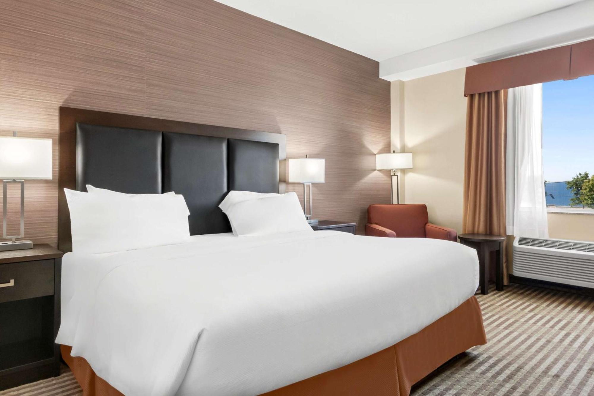 Best Western Plus Fergus Hotel Екстер'єр фото