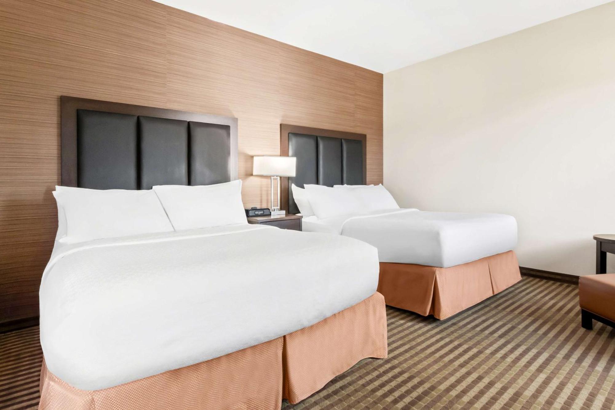 Best Western Plus Fergus Hotel Екстер'єр фото