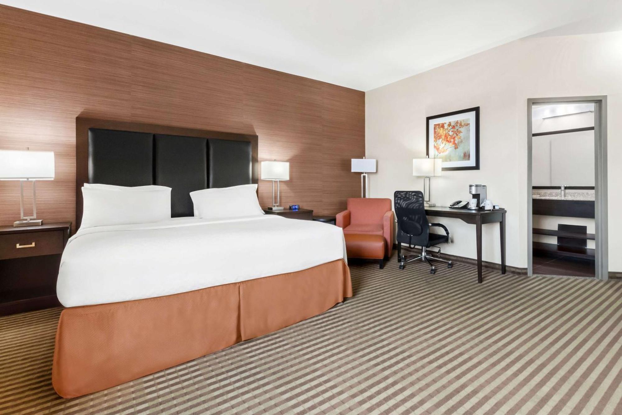 Best Western Plus Fergus Hotel Екстер'єр фото