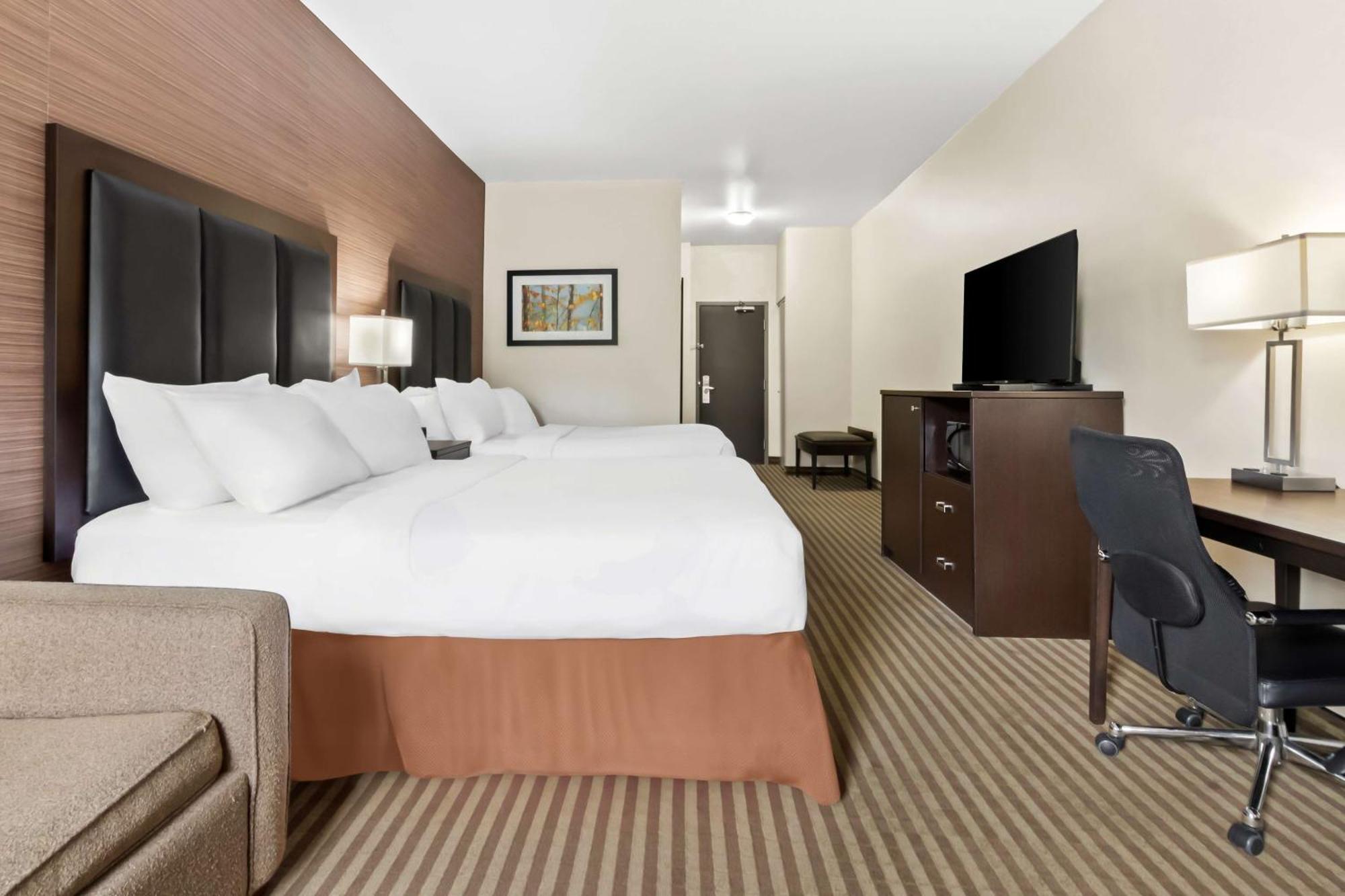 Best Western Plus Fergus Hotel Екстер'єр фото
